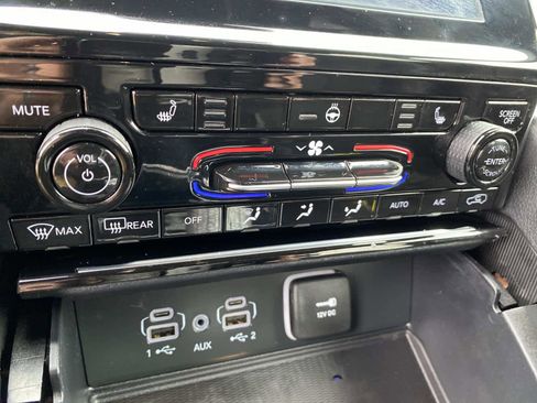 Certified 2025 Jeep Grand Cherokee L Laredo image 14