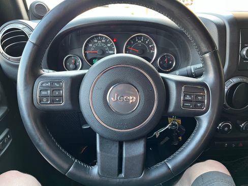 Used 2014 Jeep Wrangler Sport w/ Quick Order Package 24S AWD/4WD image 9