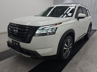 Used 2024 Nissan Pathfinder Platinum video 2