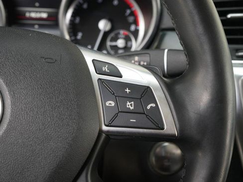 Used 2016 Mercedes-Benz GL 550 4MATIC image 45