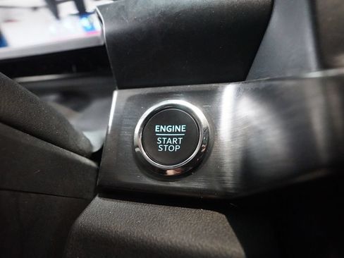 Used 2025 Ford F250 Lariat w/ Black Appearance Package AWD/4WD image 29