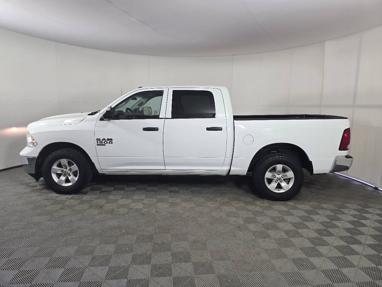 Used 2022 RAM 1500 Tradesman w/ Chrome Appearance Group AWD/4WD image 6