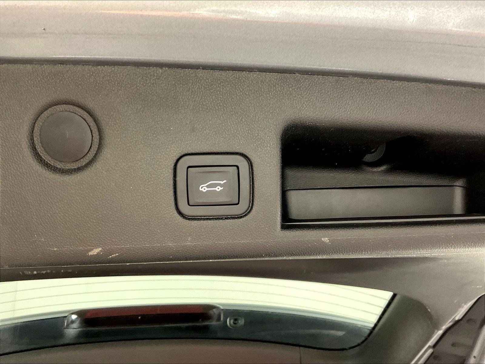 Used 2018 Chevrolet Equinox LT FWD image 37