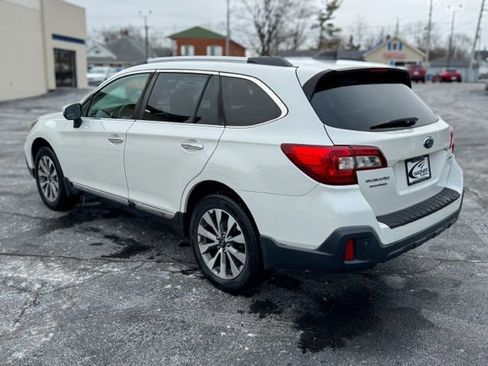 Used 2018 Subaru Outback 2.5i Touring image 6