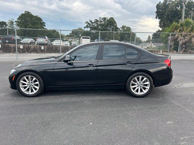 Used 2017 BMW 320i xDrive Sedan AWD/4WD image 2