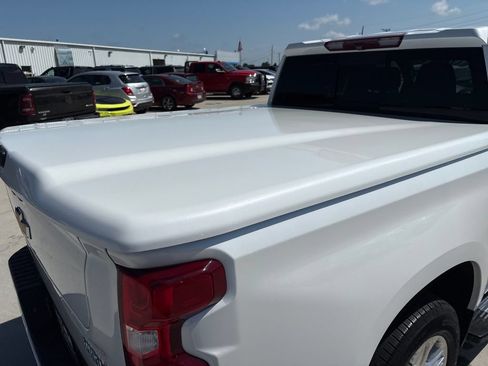 Used 2022 Chevrolet Silverado 1500 High Country AWD/4WD image 49