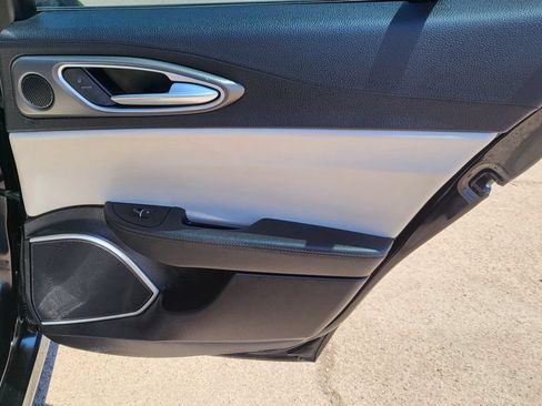 Used 2019 Alfa Romeo Giulia AWD w/ Quick Order Package 22J Sport image 21