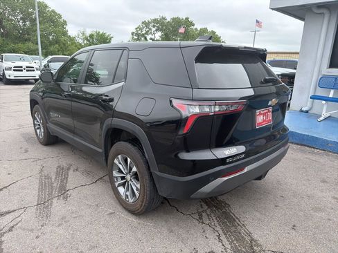 Used 2025 Chevrolet Equinox LT FWD image 6