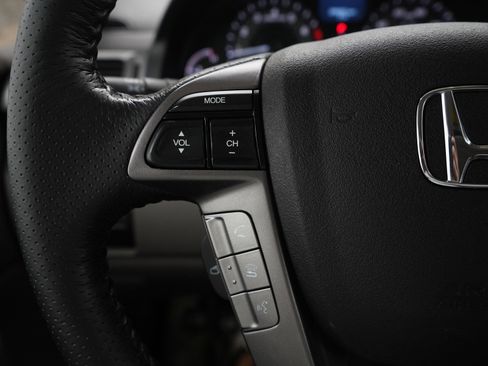 Used 2016 Honda Odyssey Touring image 25