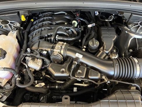Used 2025 Jeep Grand Cherokee L Limited w/ Luxury Tech Group II AWD/4WD image 27