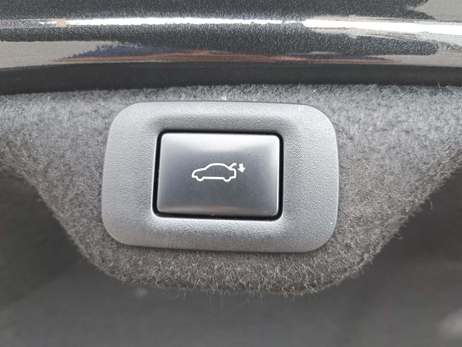 Used 2024 Lexus ES 300h w/ Accessory Package (Z1) FWD image 14