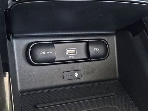 Used 2022 Kia Telluride EX w/ EX Premium Package AWD/4WD image 19