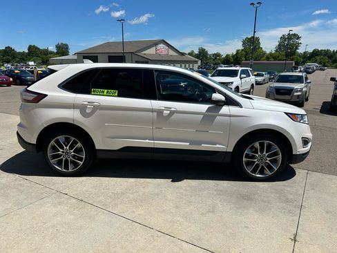 Used 2015 Ford Edge Titanium w/ Equipment Group 302A AWD/4WD image 4