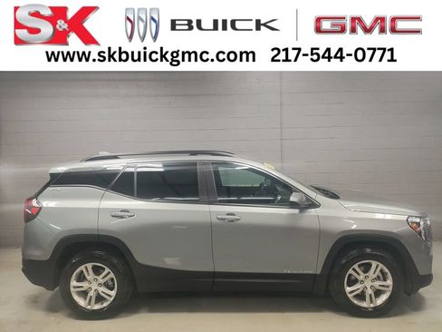 Used 2023 GMC Terrain SLE w/ Driver Convenience Package FWD image 1