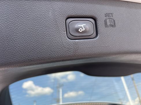 Used 2023 Ford Edge SEL w/ Convenience Package image 11