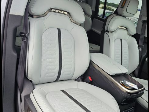 Used 2024 Rivian R1S Adventure AWD/4WD image 29