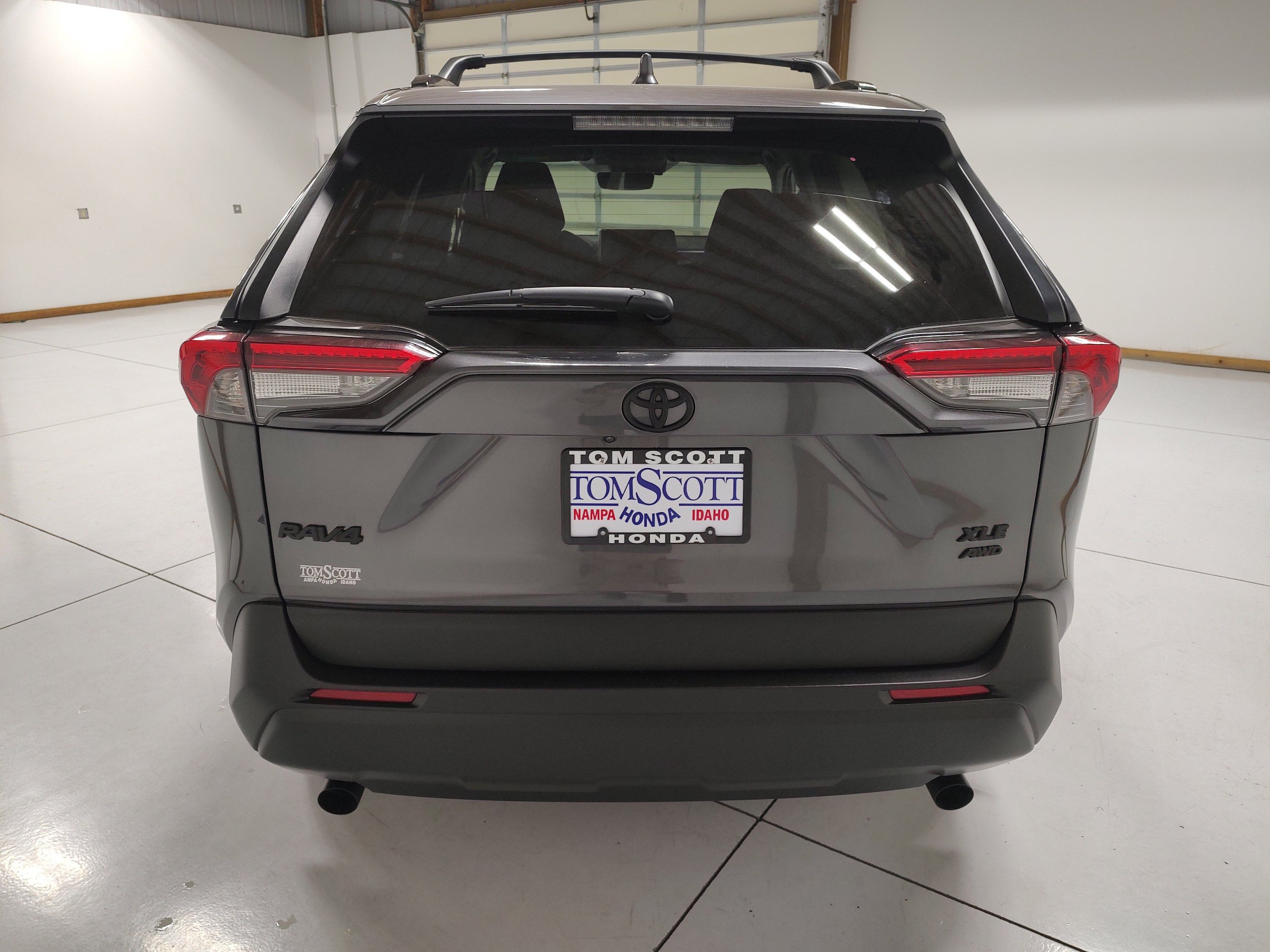 Used 2025 Toyota RAV4 XLE w/ Weather Package AWD/4WD image 12