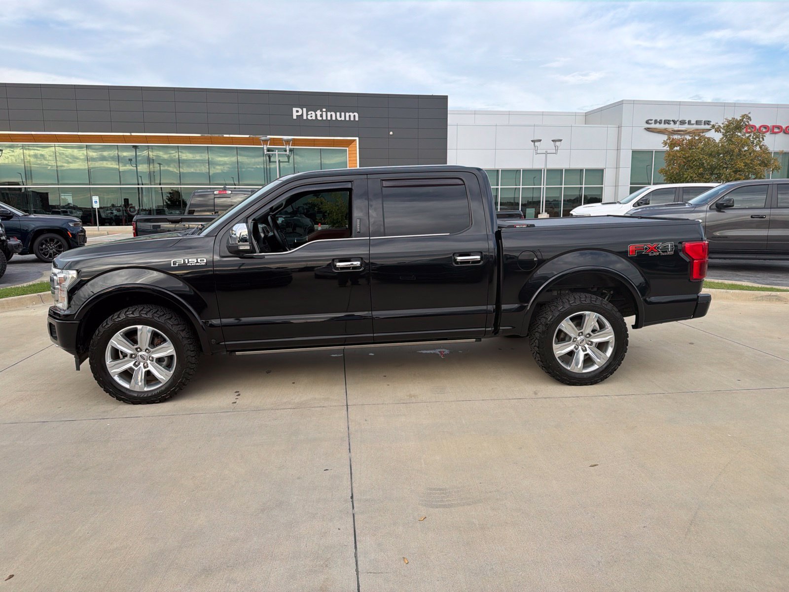 Used 2019 Ford F150 Platinum w/ Equipment Group 701A Luxury AWD/4WD image 2