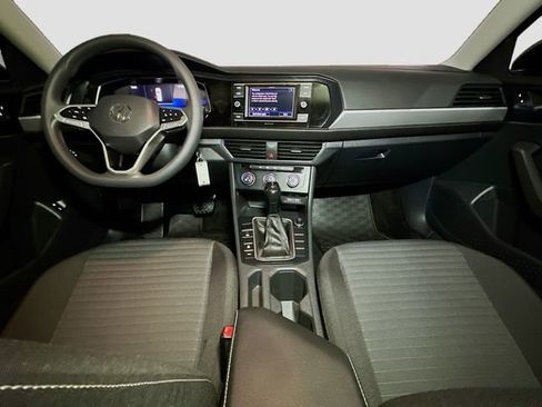 Used 2023 Volkswagen Jetta S image 9