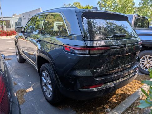 Used 2022 Jeep Grand Cherokee Limited AWD/4WD image 3