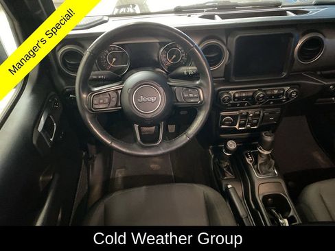 Used 2021 Jeep Gladiator Willys image 6