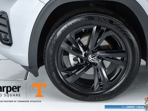 Used 2025 Volkswagen Atlas Cross Sport SEL R-Line AWD/4WD image 5