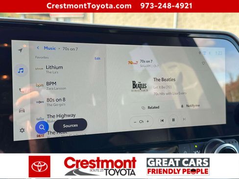 Certified 2025 Toyota Highlander XLE image 25