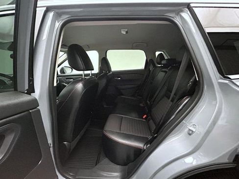 Certified 2025 Nissan Rogue SV AWD/4WD image 19