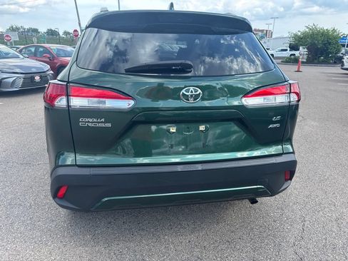 Used 2024 Toyota Corolla Cross LE w/ Moonroof Package AWD/4WD image 5