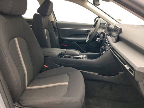 Used 2025 Hyundai Sonata SEL FWD image 21