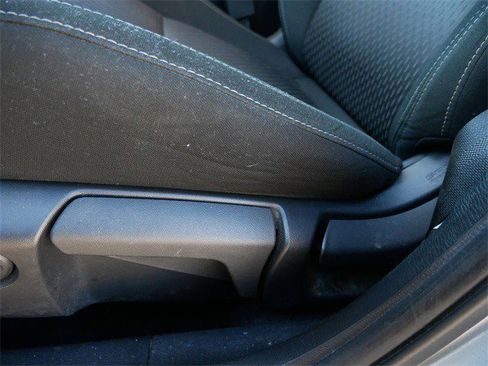 Used 2022 Mitsubishi Outlander ES image 17