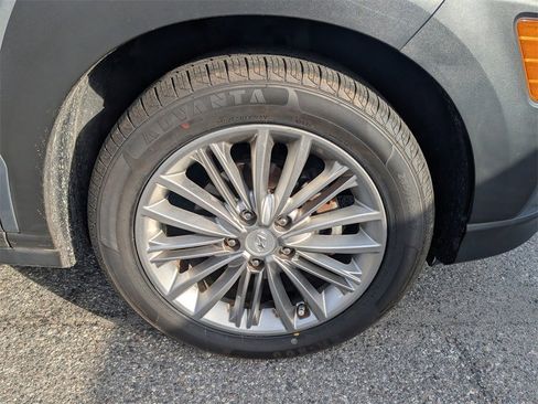 Used 2020 Hyundai Kona SEL Plus w/ Cargo Package image 11