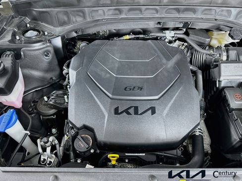 Used 2024 Kia Telluride EX w/ EX Captain's Chair Package image 30