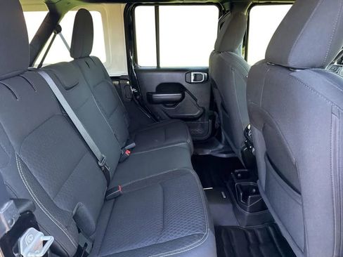 Used 2021 Jeep Wrangler Unlimited Sport AWD/4WD image 30