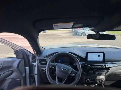 Used 2024 Ford Escape ST-Line image 24