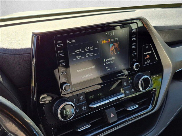 Used 2021 Toyota Highlander LE FWD image 11