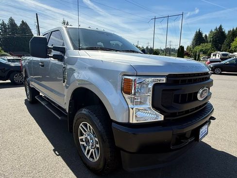 Used 2022 Ford F350 XL w/ FX4 Off-Road Package AWD/4WD image 9