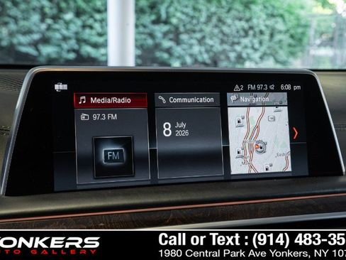 Used 2019 BMW 750i xDrive w/ Executive Package AWD/4WD image 39