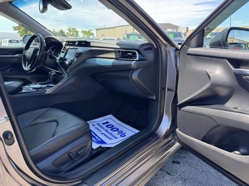 Used 2018 Toyota Camry XSE FWD image 36