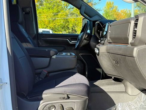 Used 2024 GMC Sierra 2500 SLT image 16