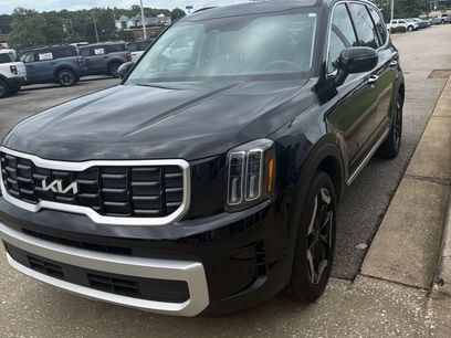 Used 2024 Kia Telluride S w/ S Sunroof Package