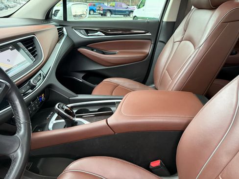 Used 2019 Buick Enclave Avenir w/ Avenir Technology Package image 23