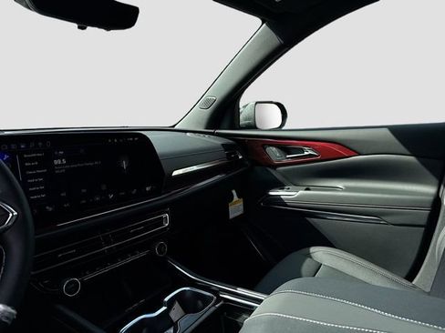 New 2026 Chevrolet Traverse Z71 w/ Enhanced Driving Package image 26