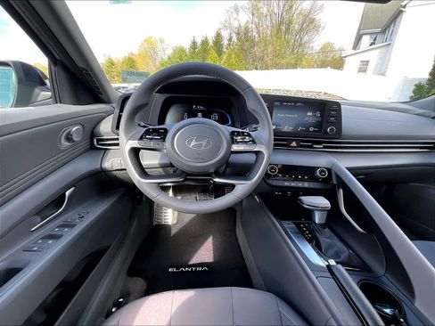 Used 2026 Hyundai Elantra Sport image 17