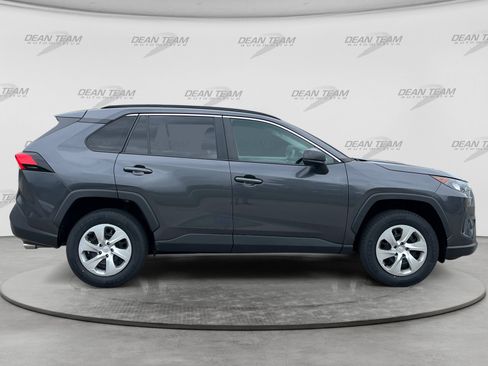 Used 2021 Toyota RAV4 LE AWD/4WD image 8