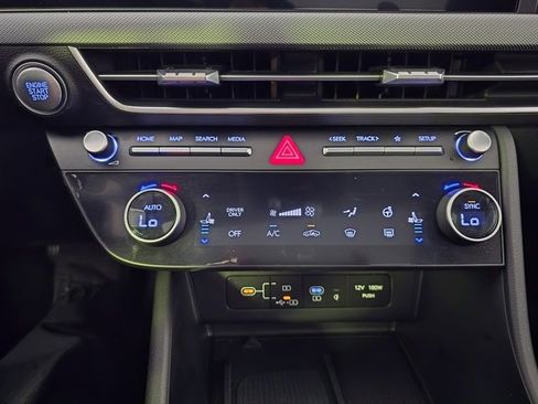 Used 2024 Hyundai Sonata Limited image 16