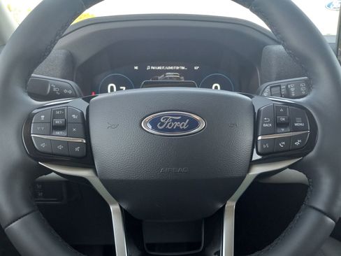 New 2026 Ford Explorer Platinum w/ LUX Leather Package image 19