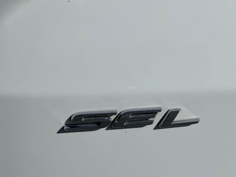 Certified 2024 Ford Edge SEL image 28