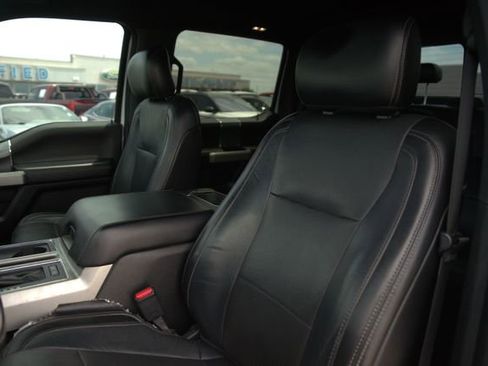 Used 2017 Ford F150 Lariat w/ Equipment Group 502A Luxury AWD/4WD image 10