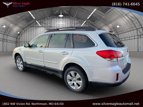 Used 2012 Subaru Outback 2.5i Limited w/ Moonroof Pkg image 2